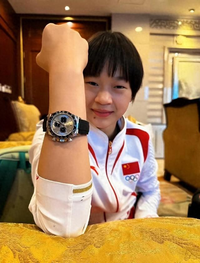全红婵夺冠后,家乡迈合村被流量砸中,光环下的新问题与普通人的真实生活 全红婵夺冠后,家乡迈合村被流量砸中,光环下的新问题与普通人的真实生活